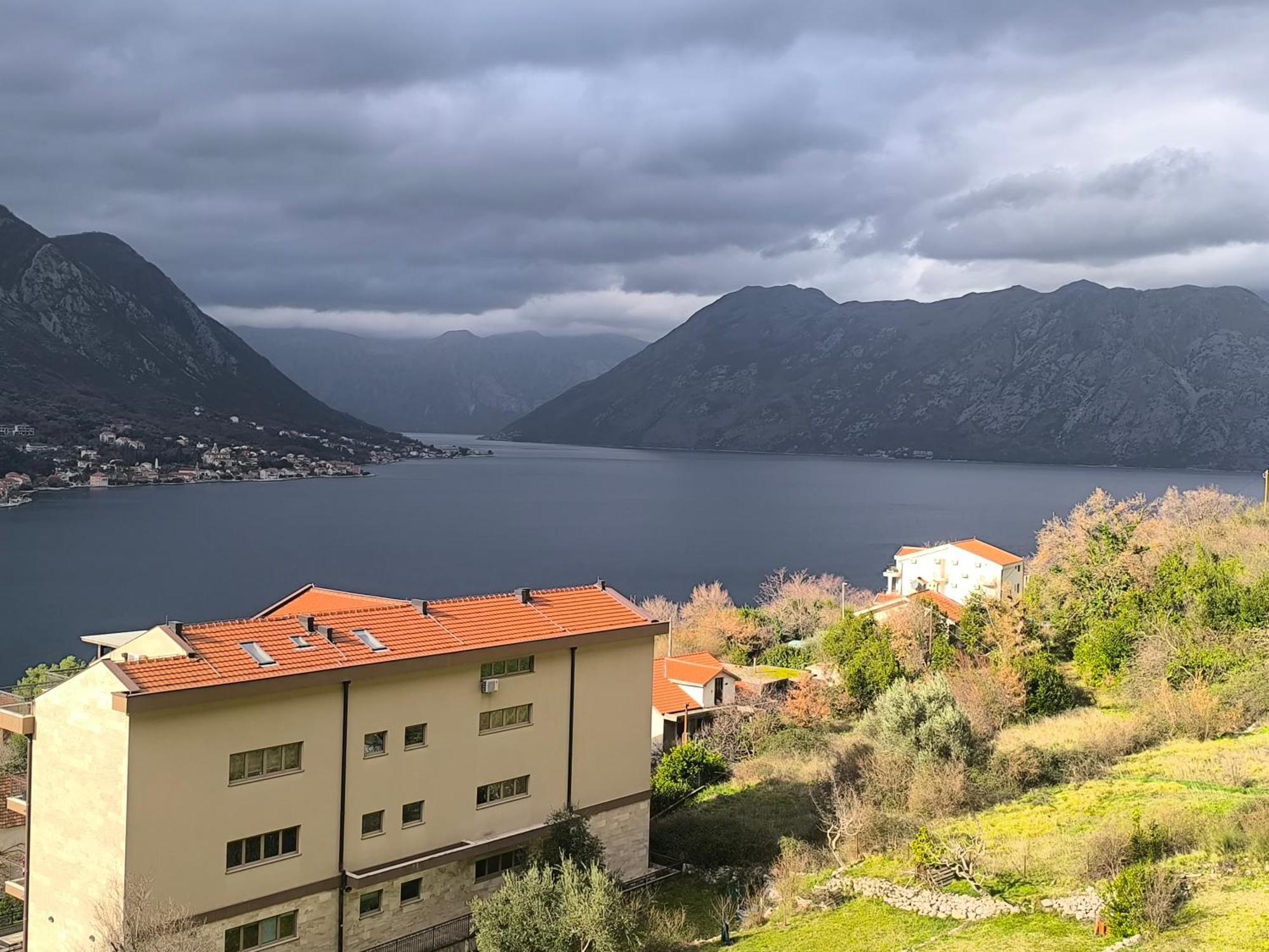 Vista Di Cattaro Appartement Buitenkant foto